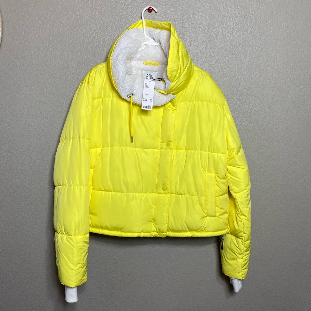 NWT Urban Outfitters Fleece Lined Yellow Puffer Jacket $119 - Picture 7 of 15